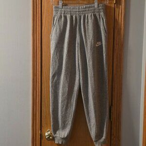 Nike Boys’ Joggers – Size L
